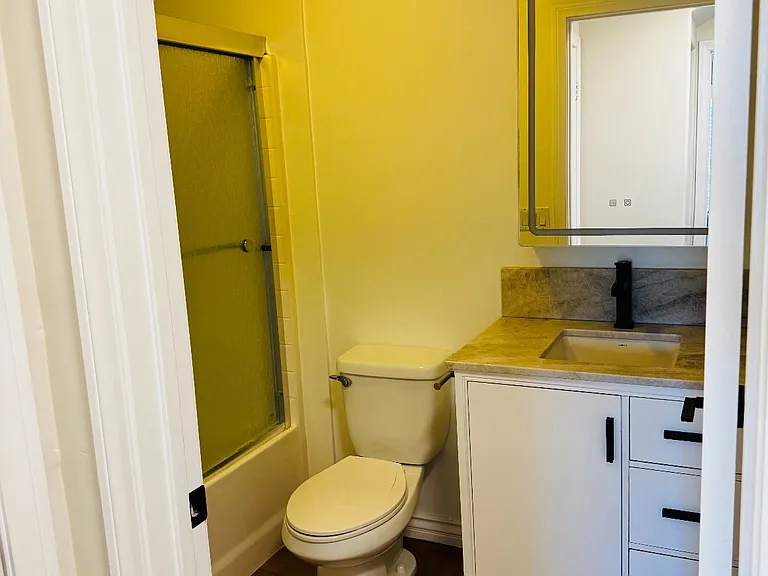 5252 Balboa Arms Dr #289 — Photo 8