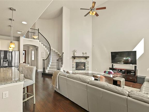 5th image of 1604 Keswick Dr