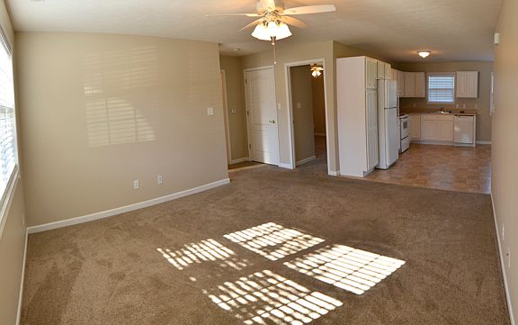 03 Living Room_1_10172016