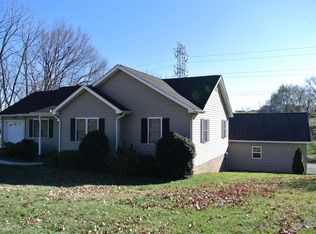 800 New Hope Rd, Staunton, VA 24401