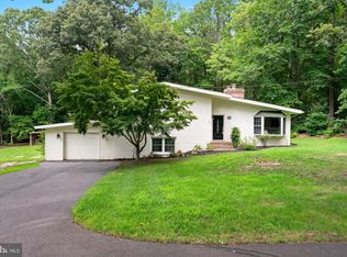 765 Mountain View Rd, Fredericksburg, VA 22406