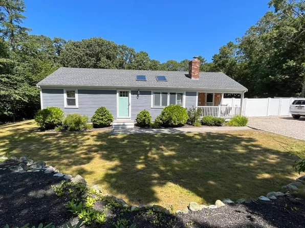 3 Salt Kettle Ln, Sandwich, MA 02563