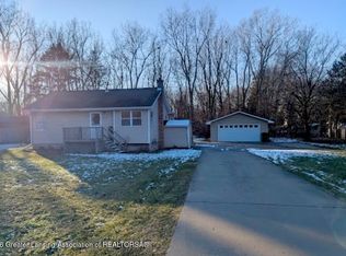 16050 Eskes St, Lansing, MI 48906