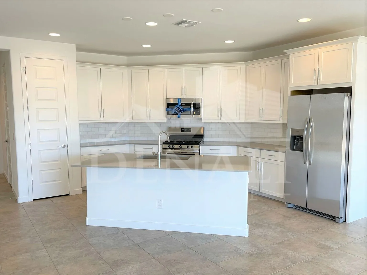 3 bed, 2.5 bath, 1761 sqft, $1,995 — Photo 4
