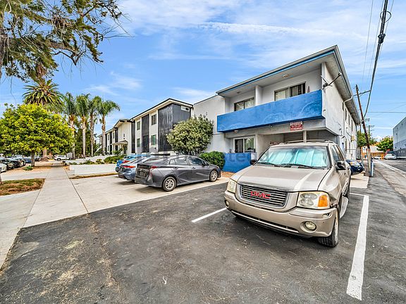 4th image of 3766 S Canfield Ave #8A