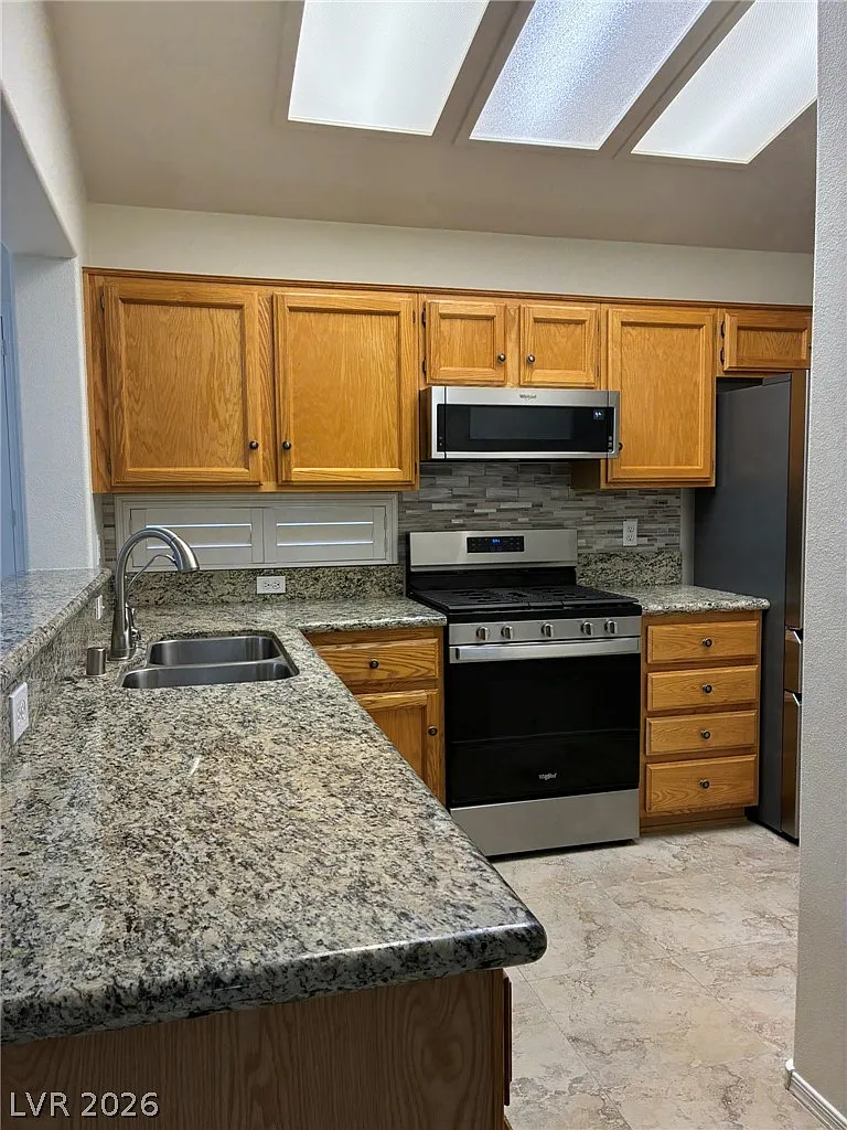 2 bed, 2.0 bath, 1230 sqft, $2,350 — Photo 4