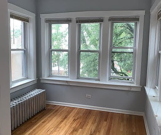 3rd image of 2641 W Ainslie St #3E