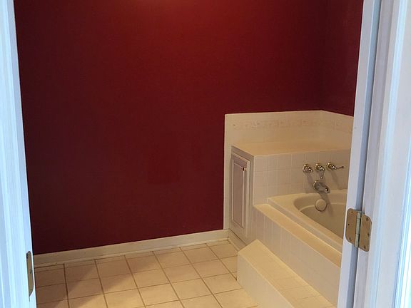 4th image of 500 Laketower Dr Unit 42