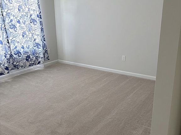 3rd image of 5213 Kenmare Loop