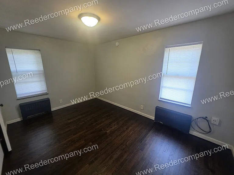 1102 Beacon Street — Photo 5