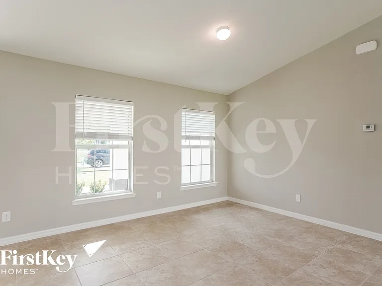 1104 SW 9th Ave — Photo 13