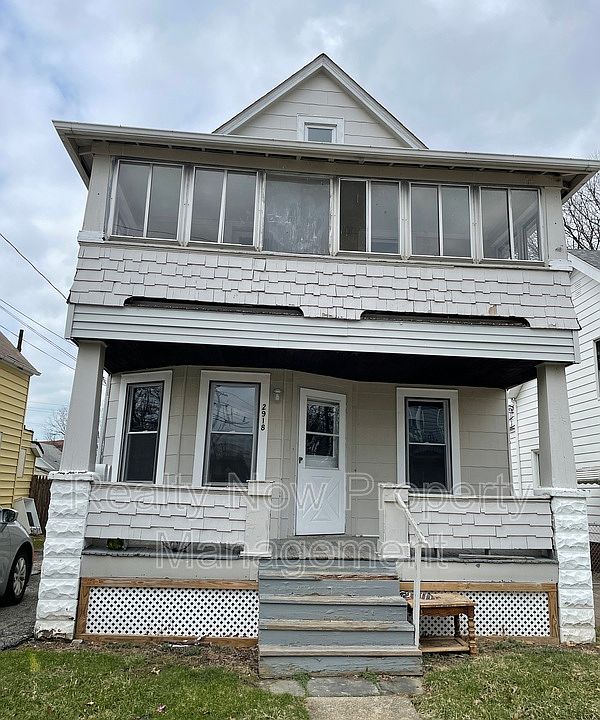 1st image of 2918 Roanoke Ave #2