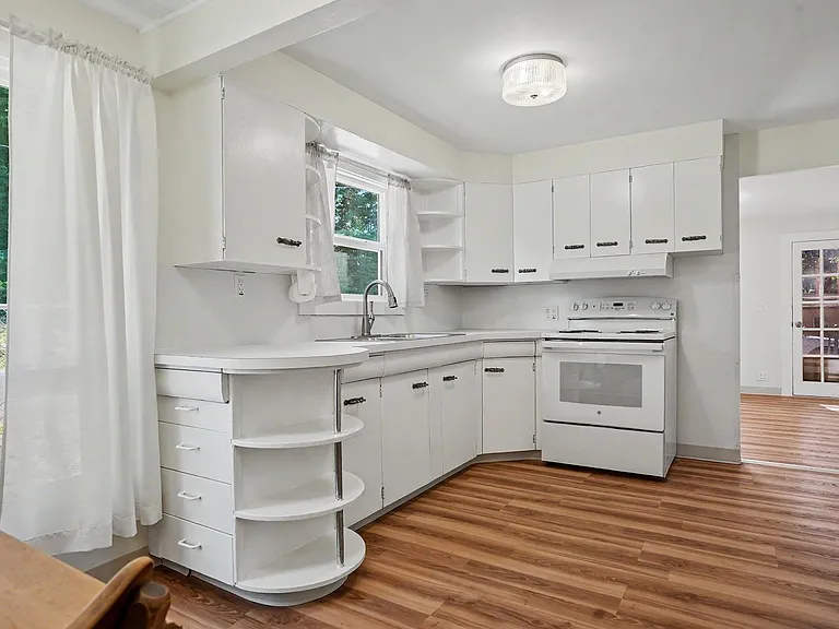 30645 Fisher St — Photo 11