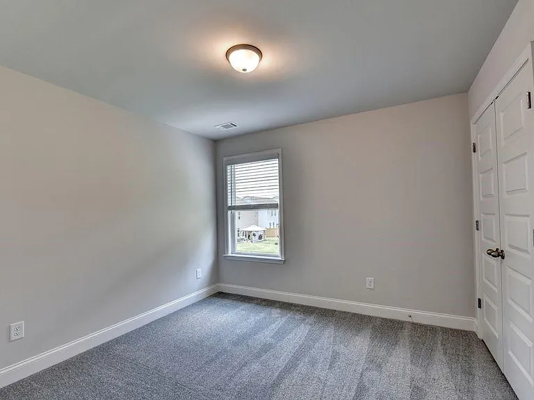 7309 Yewtree Dr — Photo 37