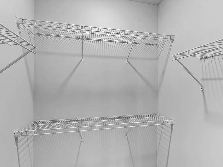 Walk In Closet at Harbor Pointe, New Jersey