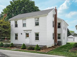 855 Greenbriar Rd, York, PA 17404