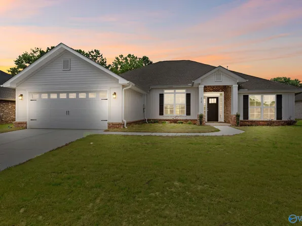 218 Gwynns Fall Trl, Huntsville, AL 35810