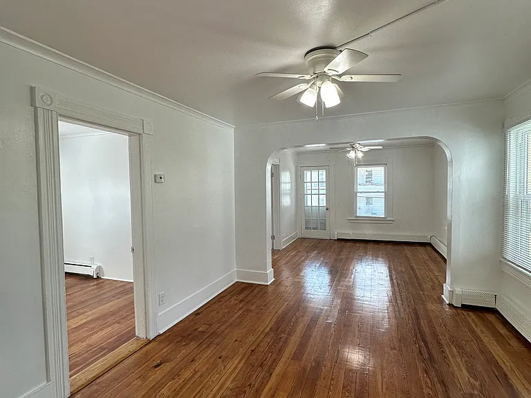 35 Maud St #2 — Photo 3