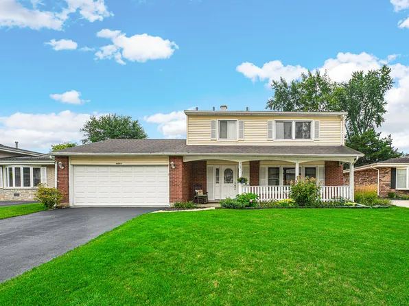 9031 Shady Dr, Hickory Hills, IL 60457
