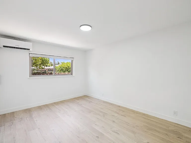 Davis 1120 — Photo 34
