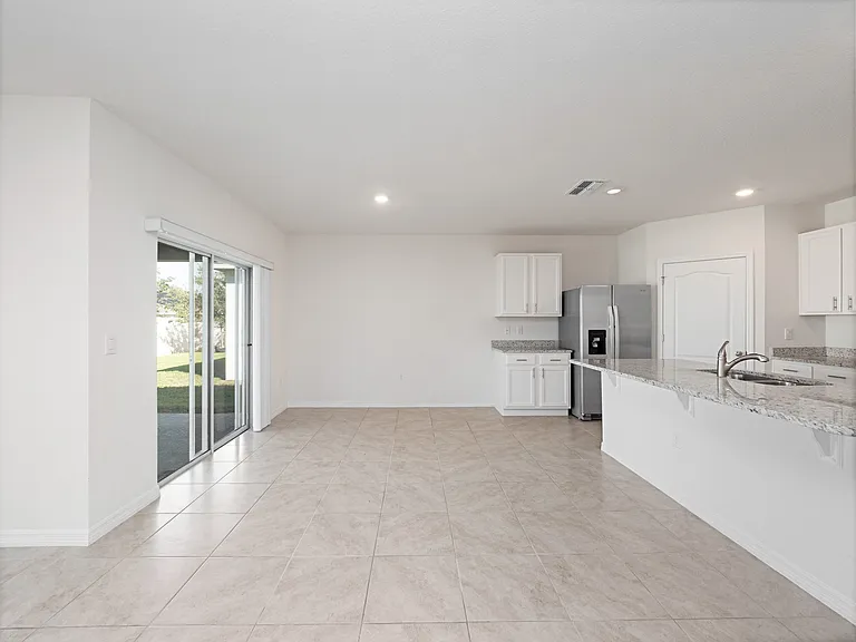 708 Tortugas St — Photo 8