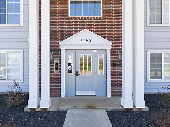 3rd image of 3129 Crestmont Ln APT 104