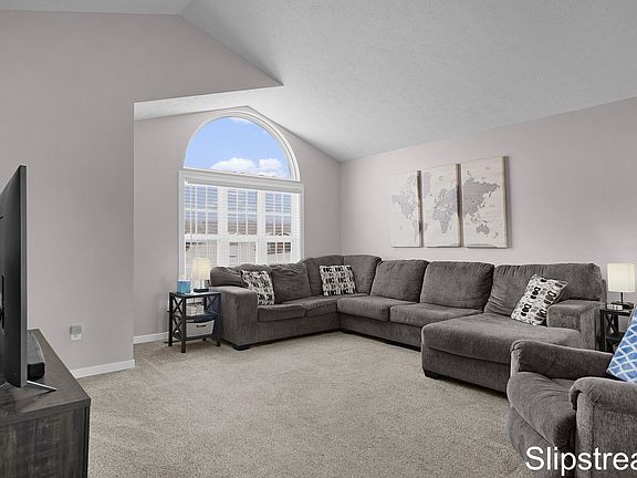 2nd image of 12897 Goldenrod Ct