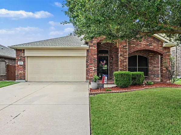 8208 Sleeping Doe Dr, Fort Worth, TX 76179