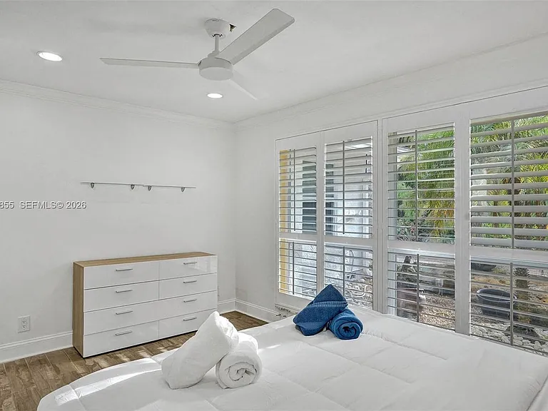 2120 SW 28th Way — Photo 21