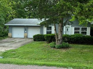 114 Gordon St, East Peoria, IL 61611