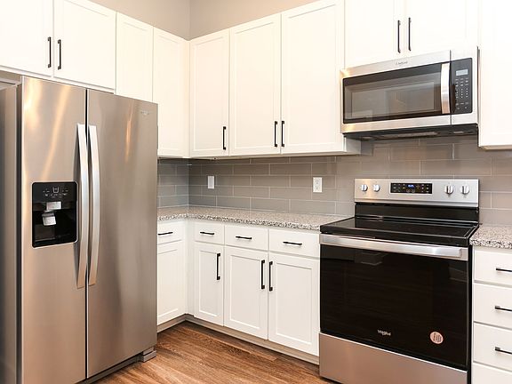 5th image of 201 N Church St APT 224