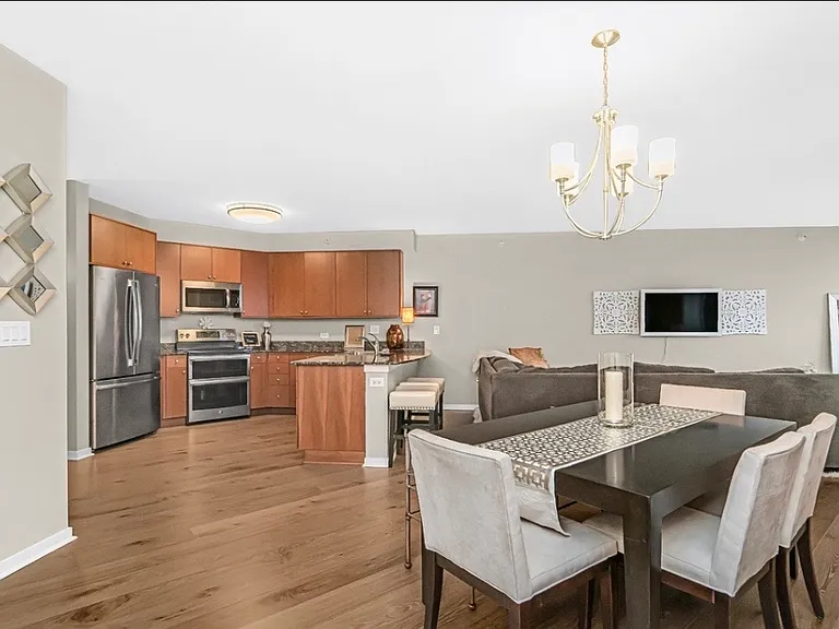 807 Davis St #1508 — Photo 11