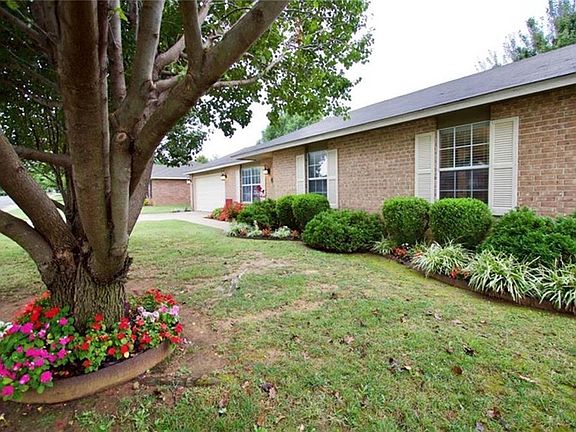 2nd image of 1391 N Plum Tree Dr