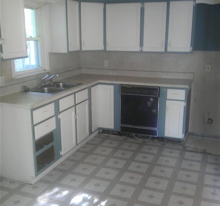 2nd image of 3138 Wyoming Ave