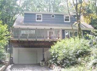 36 Crescent Dr, Lake Hopatcong, NJ 07849