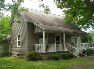 113 N 11th St, Herrin, IL 62948