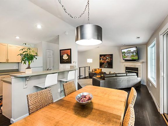 4th image of 3815 Spadoni Ln #3-B