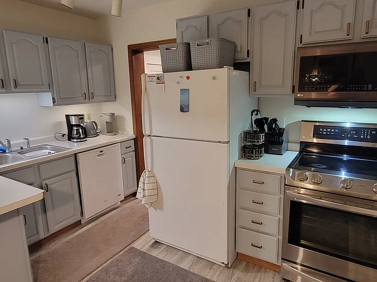 38 Cato Ave — Photo 14