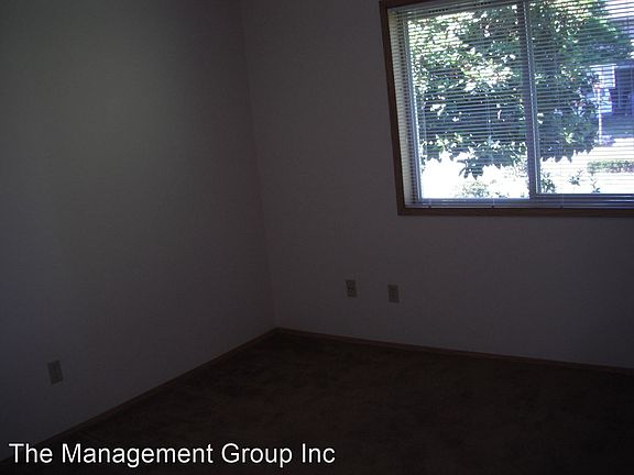 3rd image of 15801 NE 35th St