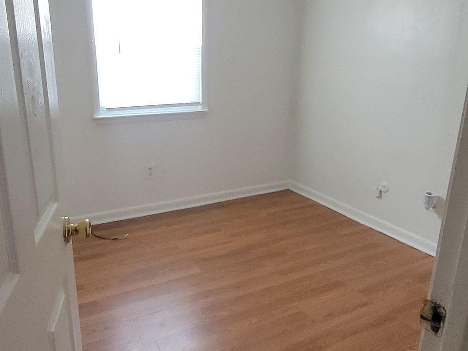 1st image of 2616 Westminster Ave