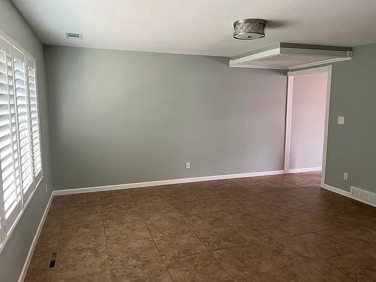 9028 E Lehigh Ave — Photo 3