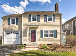 102 Vanderveer Ave, Somerville, NJ 08876
