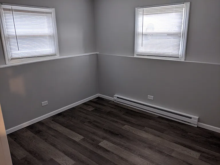1627 Grove Dr #6 — Photo 4
