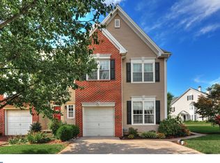 817 Martingale Rd, Schwenksville, PA 19473