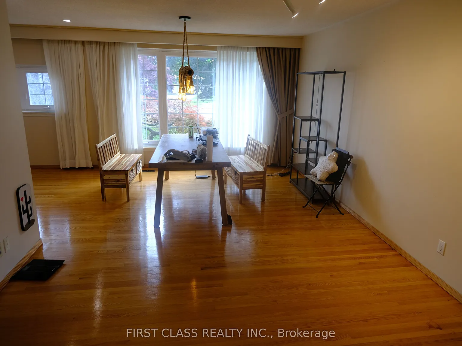 3 bed, $3,500 — Photo 4