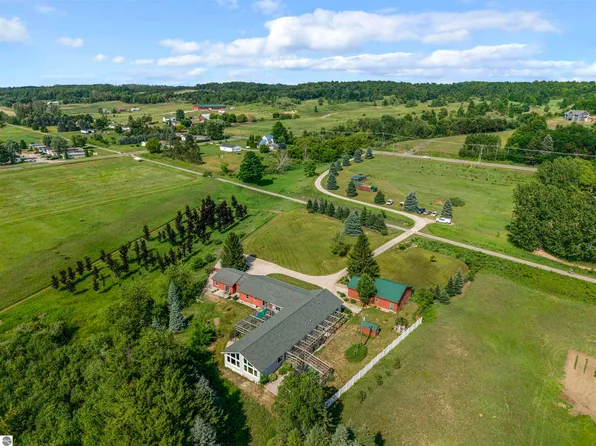 9390 S Lake Leelanau Dr, Traverse City, MI 49684