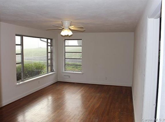 3rd image of 748 8th Ave SE