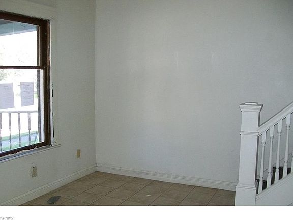 4th image of 7805 Brinsmade Ave