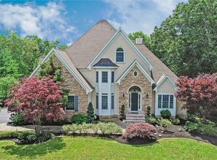 62 Mikayla Ann Dr, Rehoboth, MA 02769