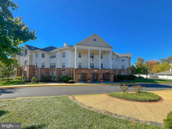 6640 Lake Park Dr #305E, Greenbelt, MD 20770